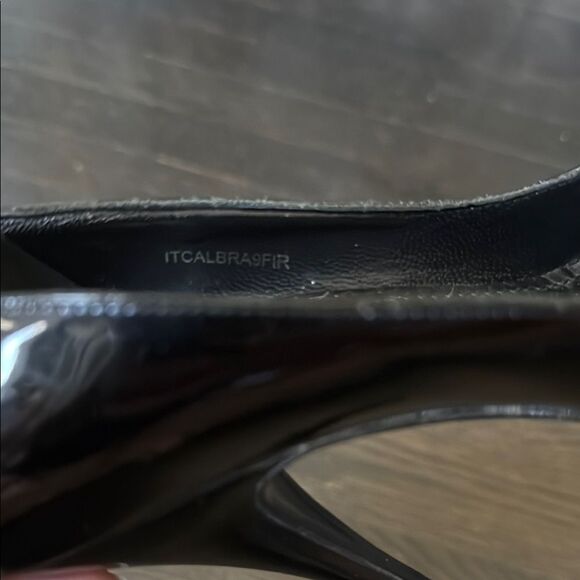 Burberry Black Patent Leather Heels – Size 36.5 | NWOB | Elegant Designer Pumps - Picture 10 of 14
